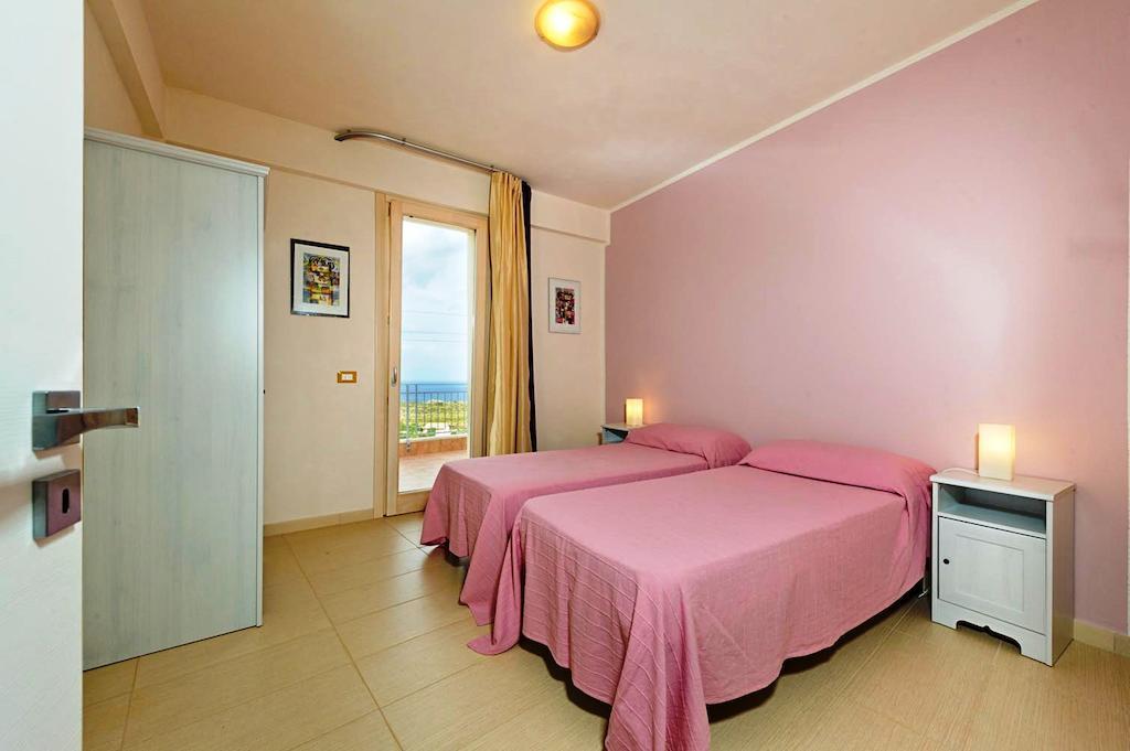 Villa Mirascopello 卡斯泰拉马莱 客房 照片